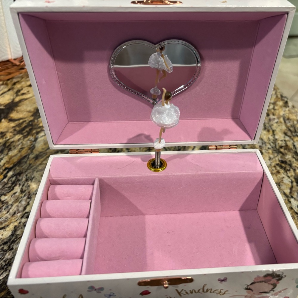 Charming Floral Jewelry Box with Gold Details